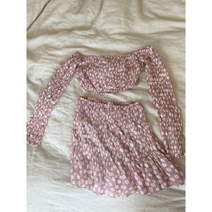 Sabo Skirt - Blush pink with white flowers crop top and skirt, Size Small